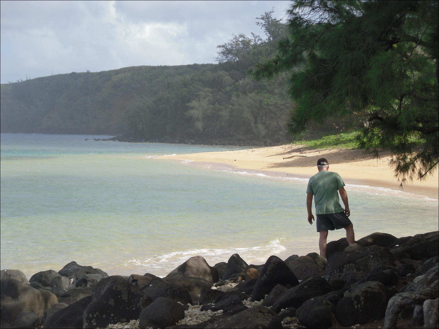 Hike to Pilaa Beach